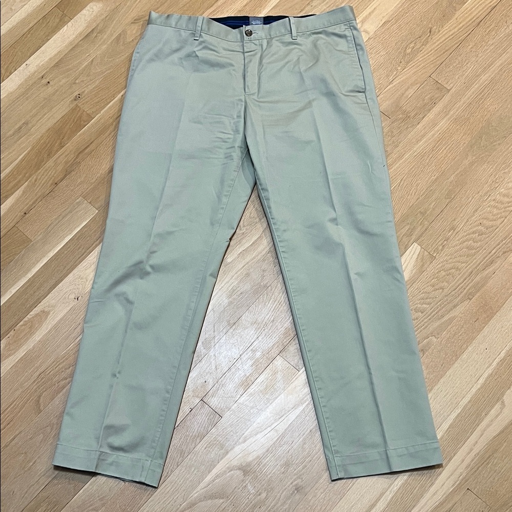 GAP Men's Light Khaki Chinos